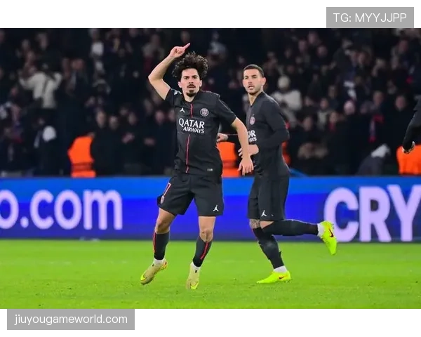 巴黎圣日耳曼高效反击制胜，8次射门6次射正登贝莱两球